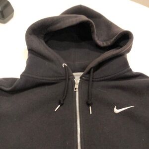 Nike black men’s zip up sweatshirt